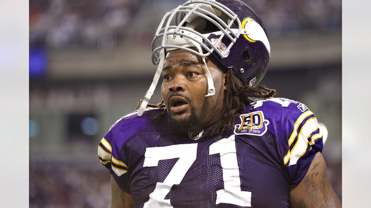 Vikings' OT Phil Loadholt a player for Giants to keep an eye on