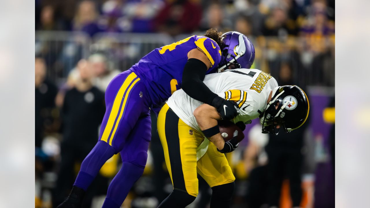 Vikings' Eric Kendricks and Anthony Barr Criticize NFL Statement, Call for  Action - Sports Illustrated Minnesota Vikings News, Analysis and More