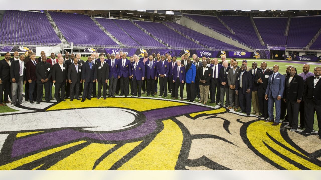 Watch: Ahmad Rashad enters Minnesota Vikings Ring of Honor