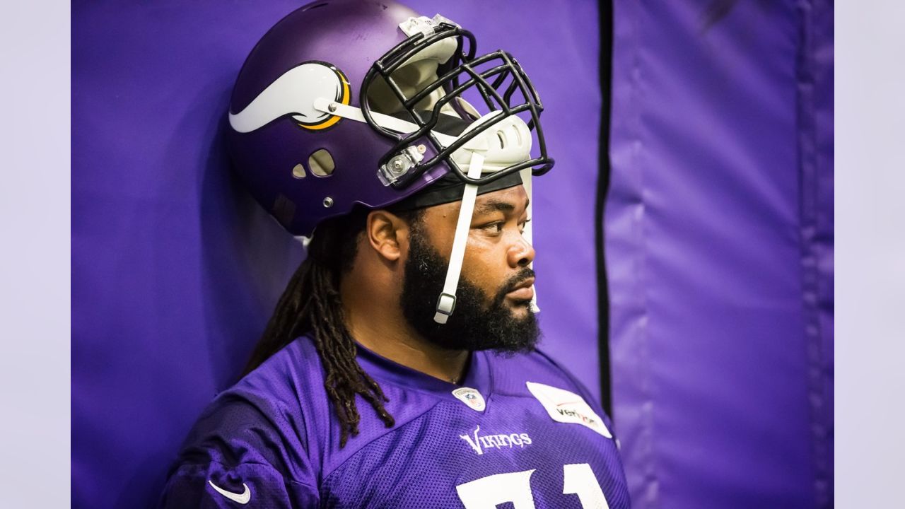 Vikings' OT Phil Loadholt a player for Giants to keep an eye on