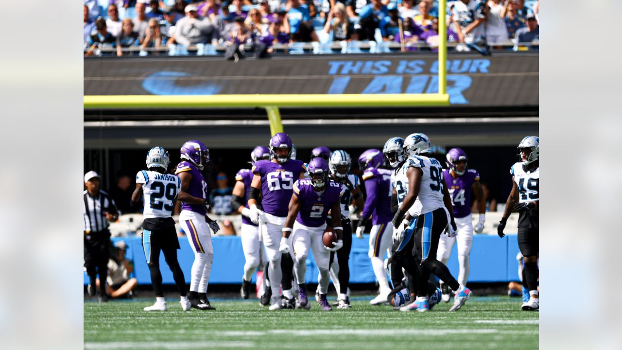 WATCH: Vikings defenders react to Lewis Cine's interception