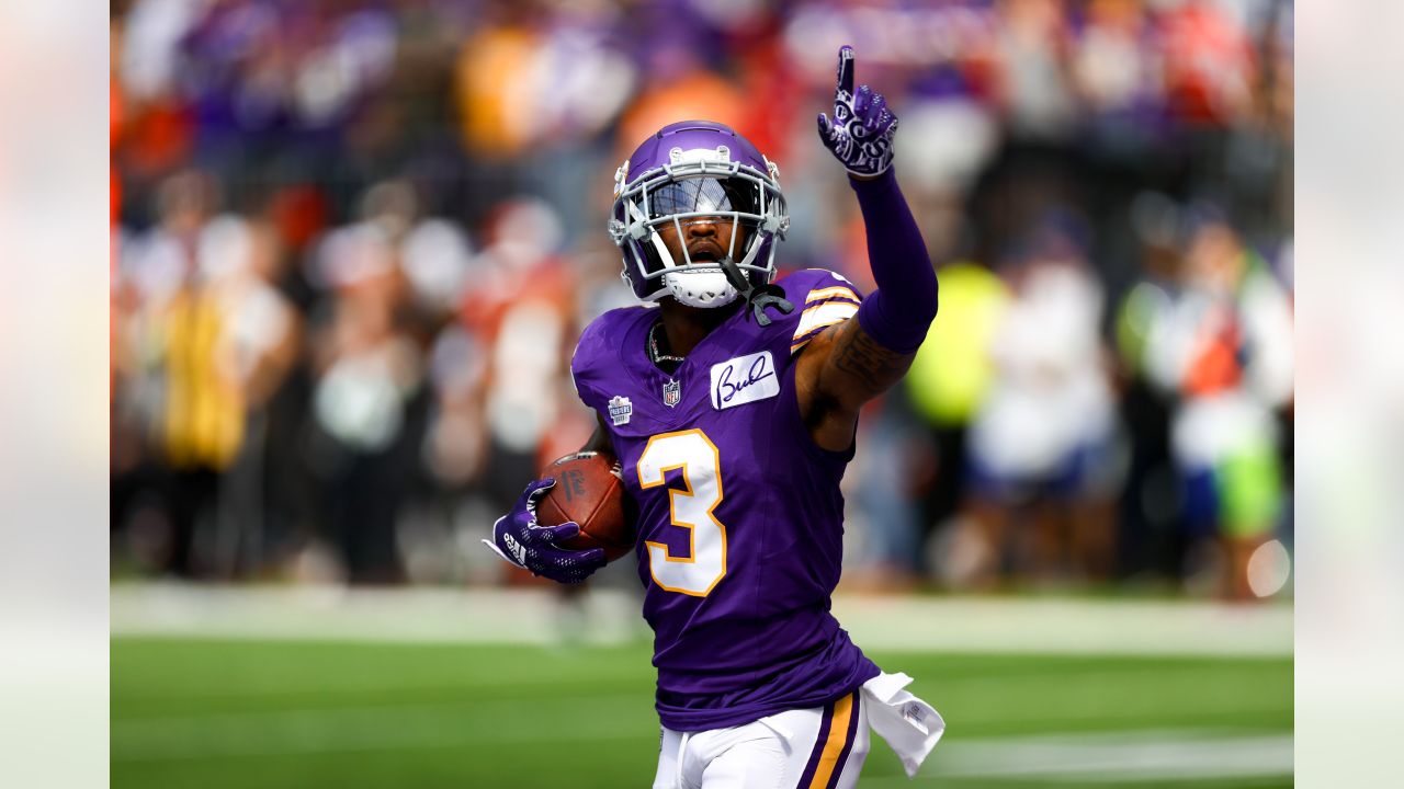 Navigating the Labyrinth of Grades: A Pro Football Focus Analysis of the  Minnesota Vikings' Week 1 Performance vs Tampa Bay Buccaneers - Vikings  Central