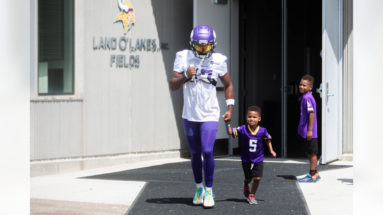 Minnesota Vikings Unveil Purple People Eaters-Era Throwback