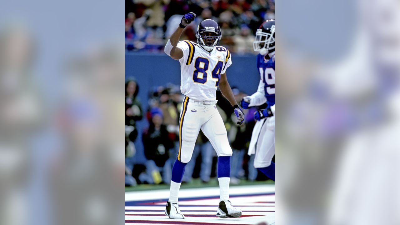 Photo: Minnesota Vikings Randy Moss at New Meadowlands Stadium in