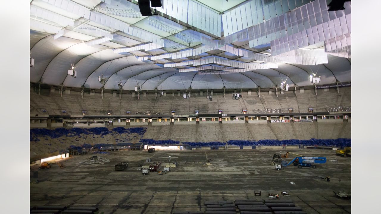 The Moment the Metrodome Roof Collapsed