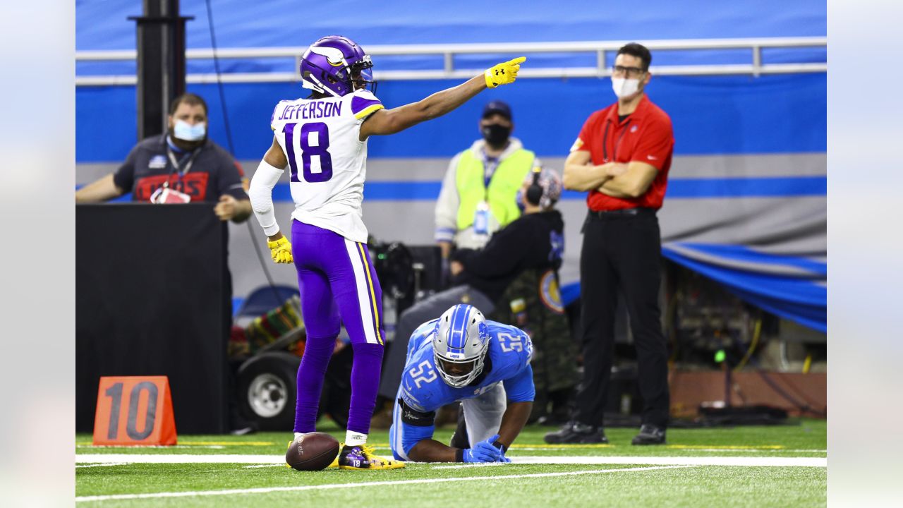 Cousins Connects With Jefferson For A 26-Yard Gain