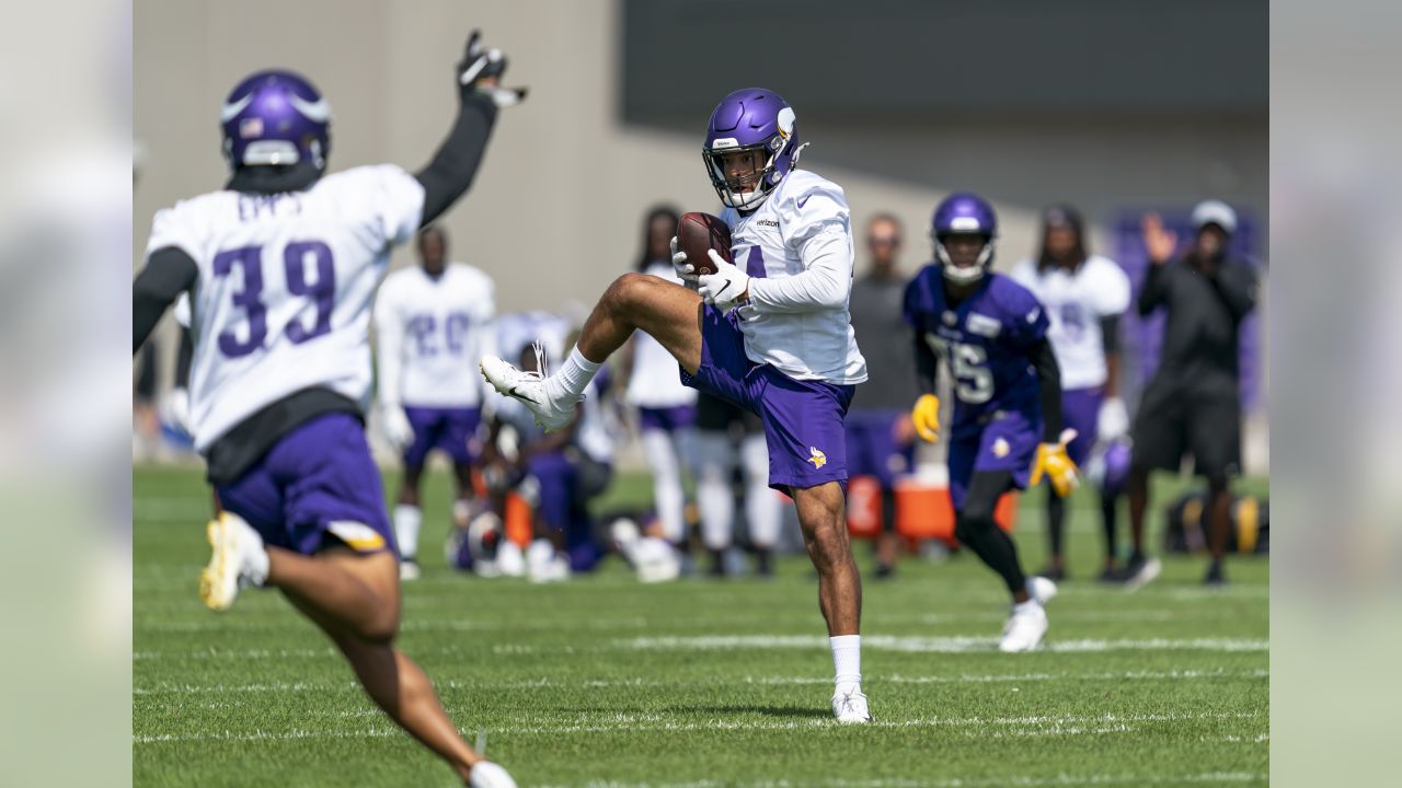 3 Observations: Byron Buxton Visits Diggs, Vikings at Final Camp