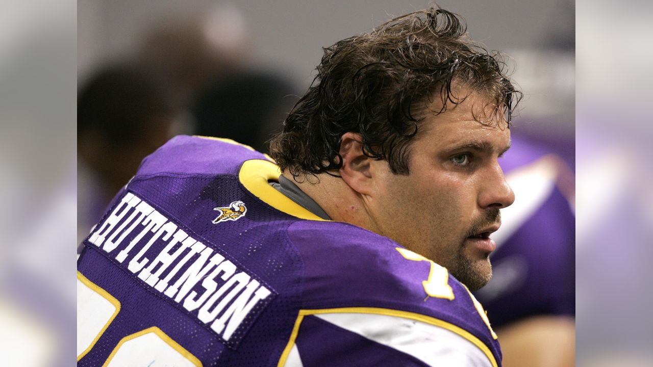 Steve Hutchinson wants to keep playing, Vikings may not keep him - NBC  Sports