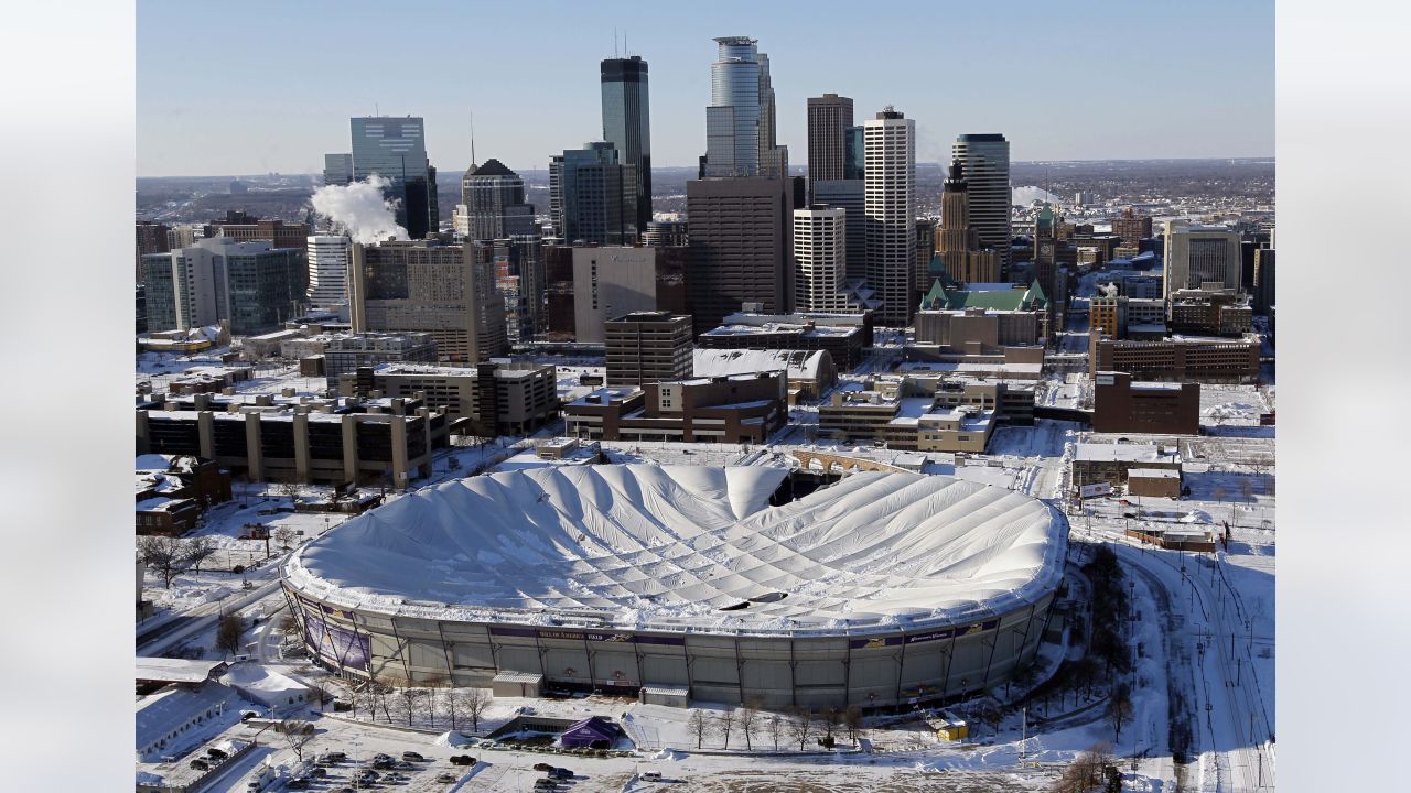 The Metrodome Roof Collapse: The Inside Story of One of the Most Bizarre  Events in NFL History 