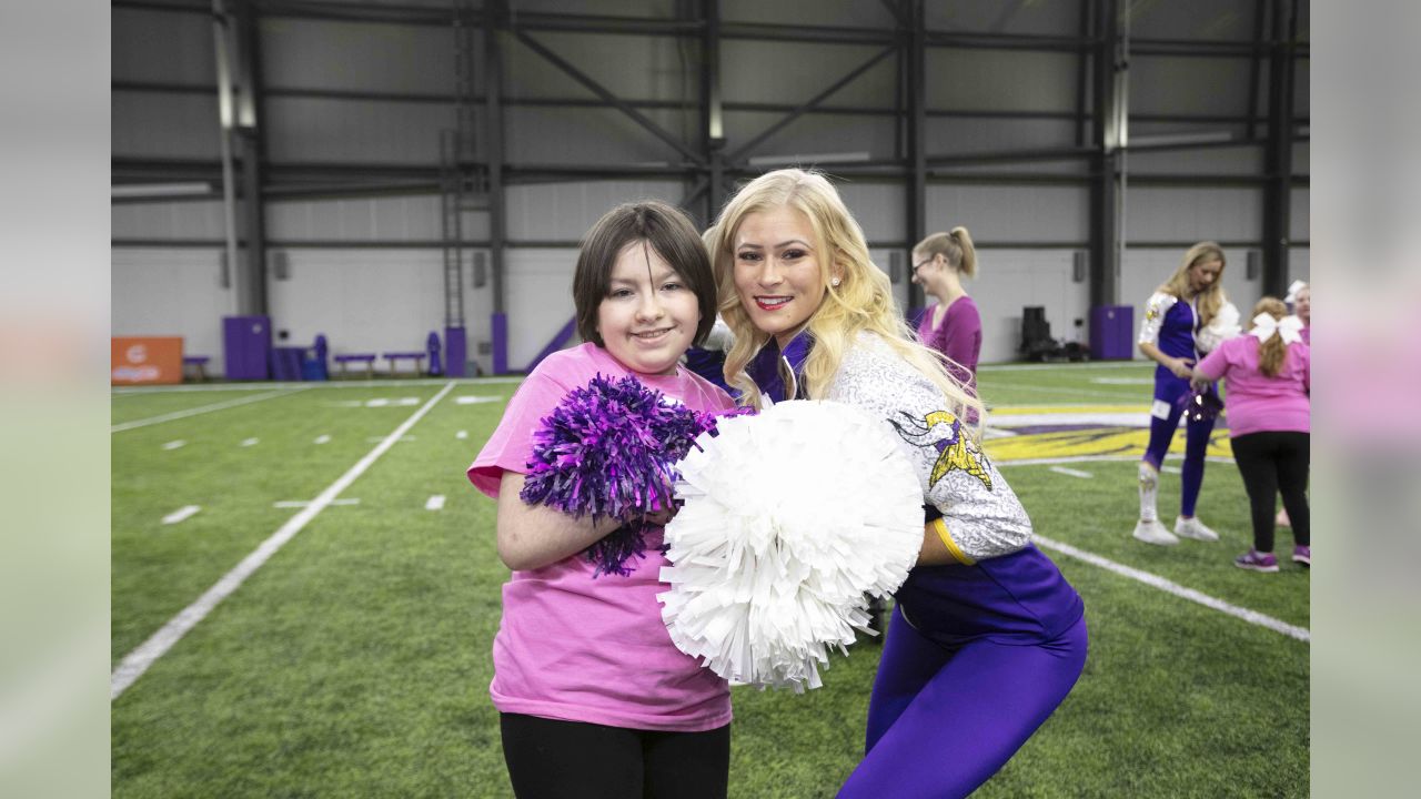 MOA To Host Vikings Cheerleader Final Auditions - CBS Minnesota