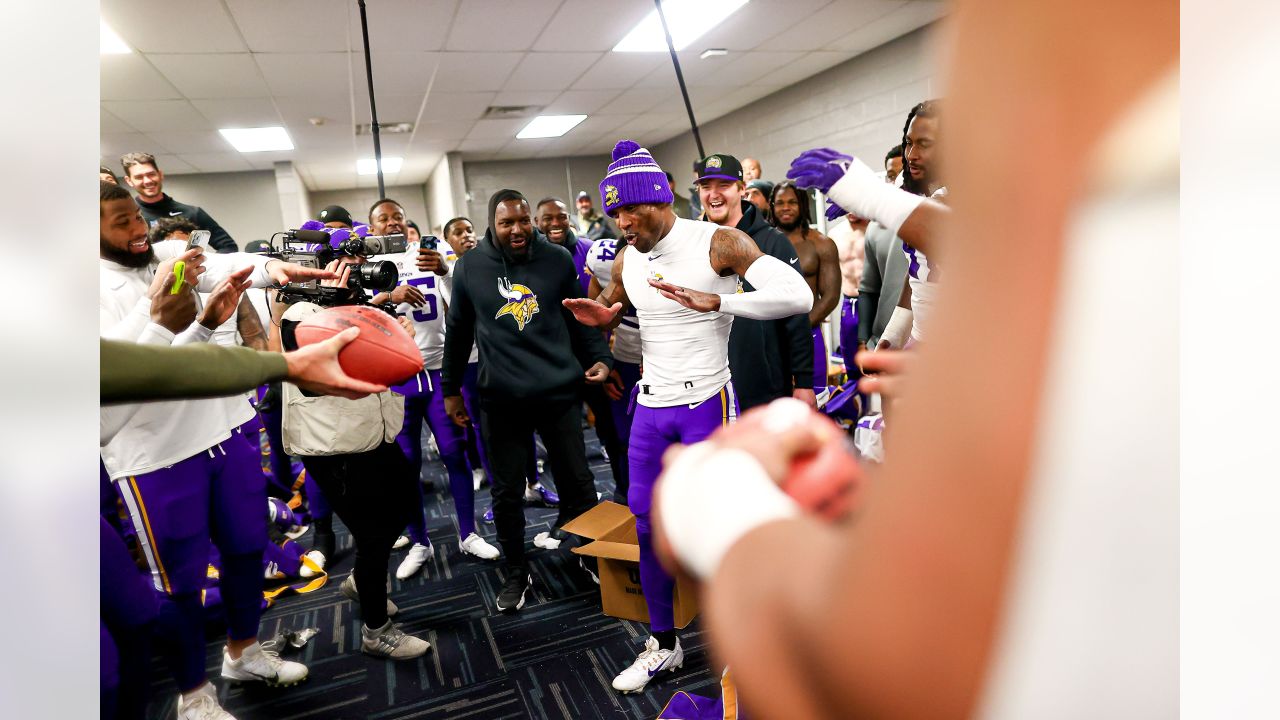 Dalvin Cook & Justin Jefferson Make Special Jersey Swaps After Big Days in  Buffalo