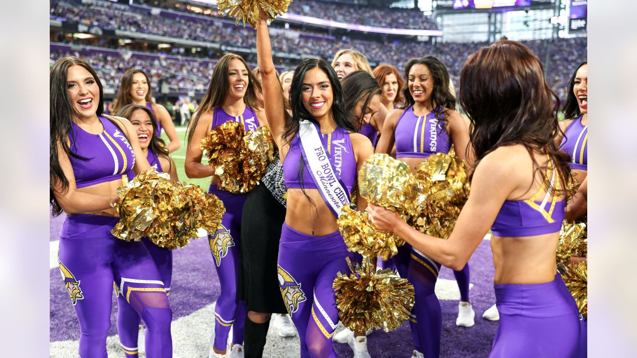 X \ Minnesota Vikings على X: Get to know @MVCheerleaders Jacqui