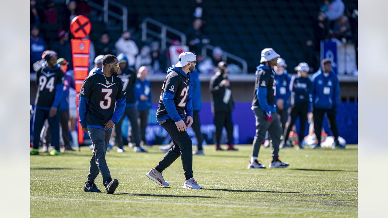 Davante Adams brings his annual youth football camp to Las Vegas