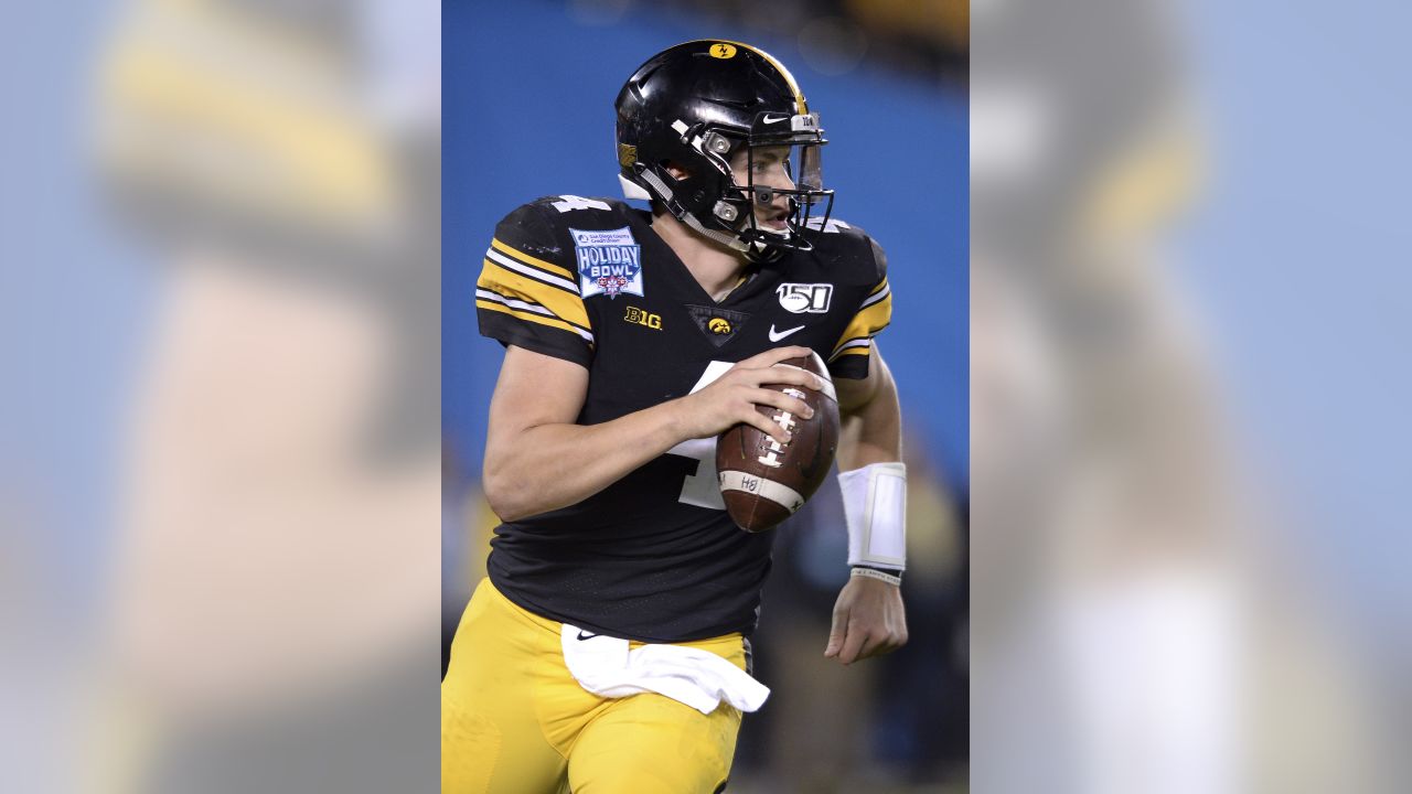 Vikings select Iowa QB Nate Stanley with No. 244 pick in 2020 Draft