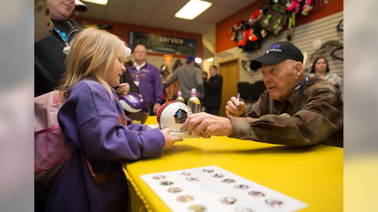 Teen Battling Cancer Inspires Vikings Stefon Diggs, Adam Thielen