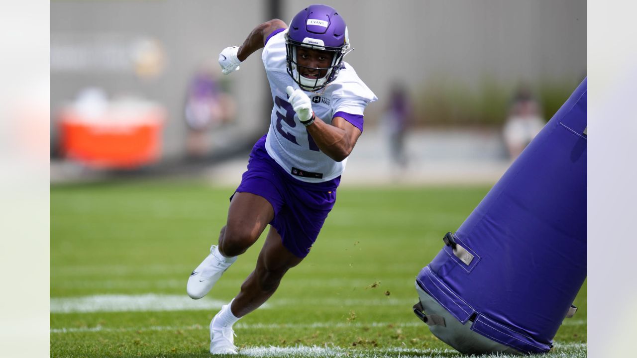 Why Lewis Cine gives outstanding rookie vibes for the Vikings