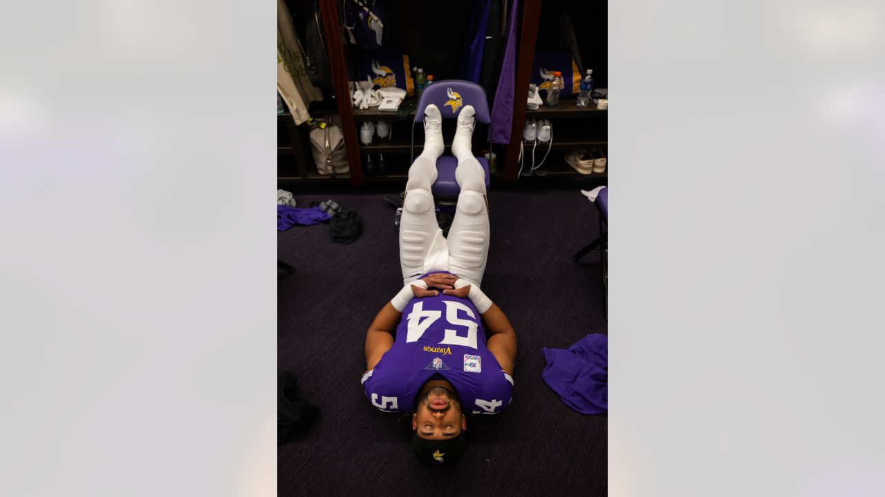 Minnesota Vikings linebacker Eric Kendricks (54) in action during the first  half of an NFL football game against the Arizona Cardinals, Sunday, Oct.  30, 2022 in Minneapolis. (AP Photo/Stacy Bengs Stock Photo - Alamy