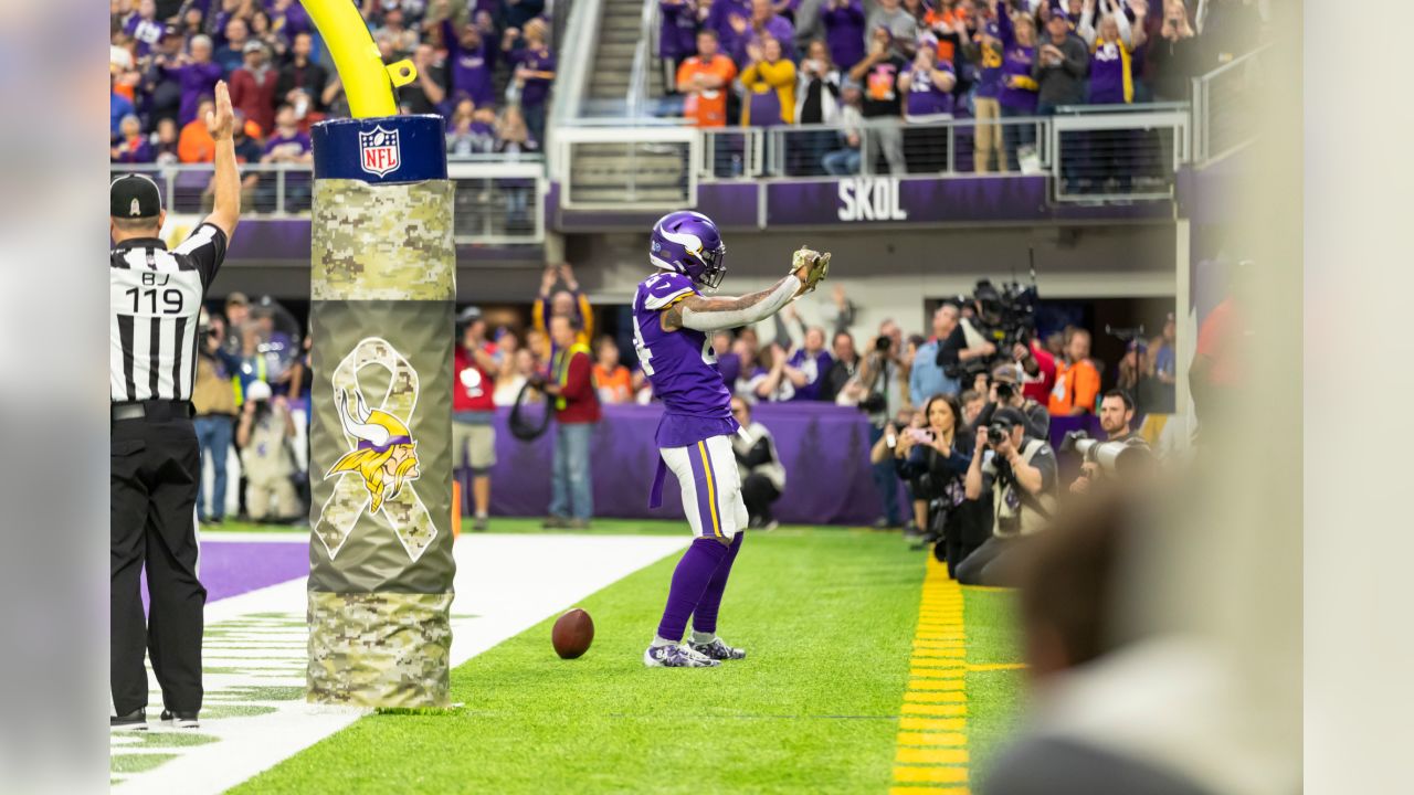 Randy Moss Posed a Peculiar Problem for His Minnesota Vikings Teammates