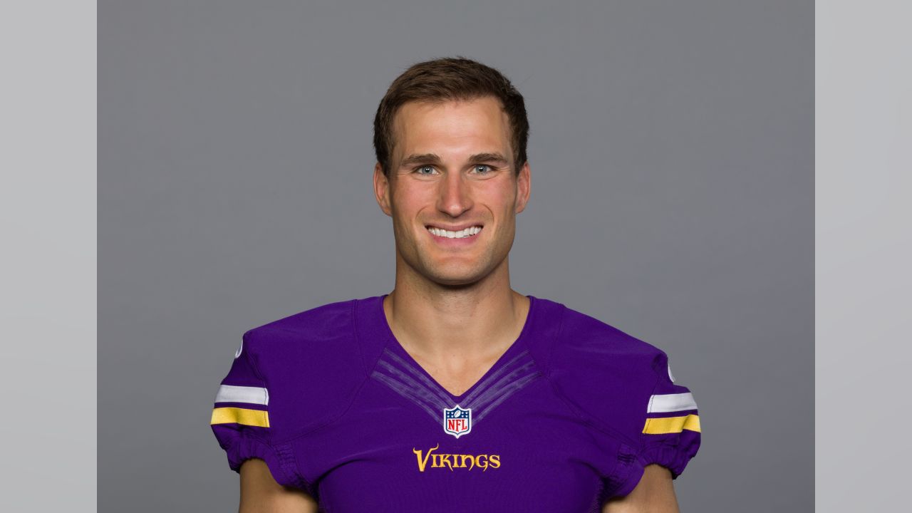 Vikings Center Effusively Praises QB Kirk Cousins: 'Lucky To Have Him'