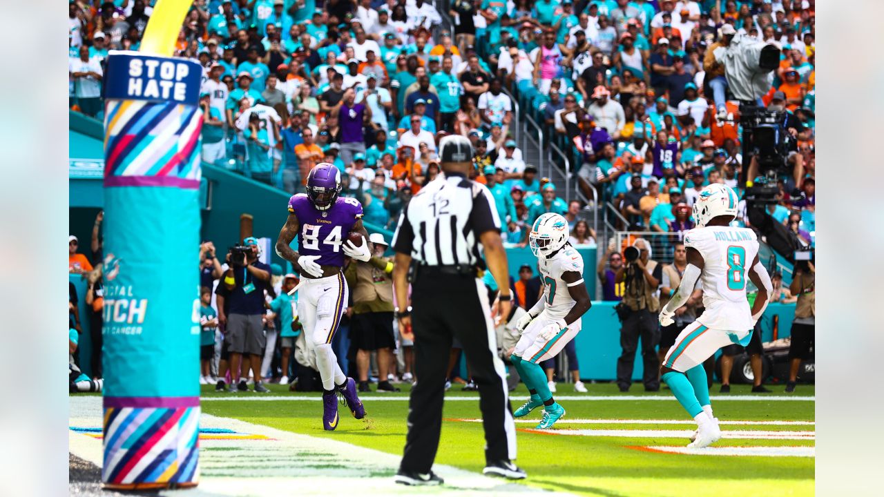 Minnesota Vikings safety Camryn Bynum (24) defends Miami Dolphins