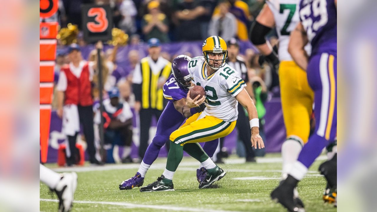 PACKERVILLE, U.S.A.: Vikings at Packers — Part I