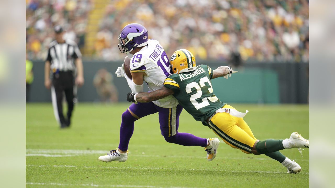 Here's how experts saw the offensive pass interference call on the Vikings  against Packers