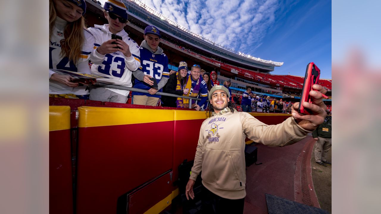 Eric Kendricks #54 Celebrates Sign Poster for Sale by KickNow