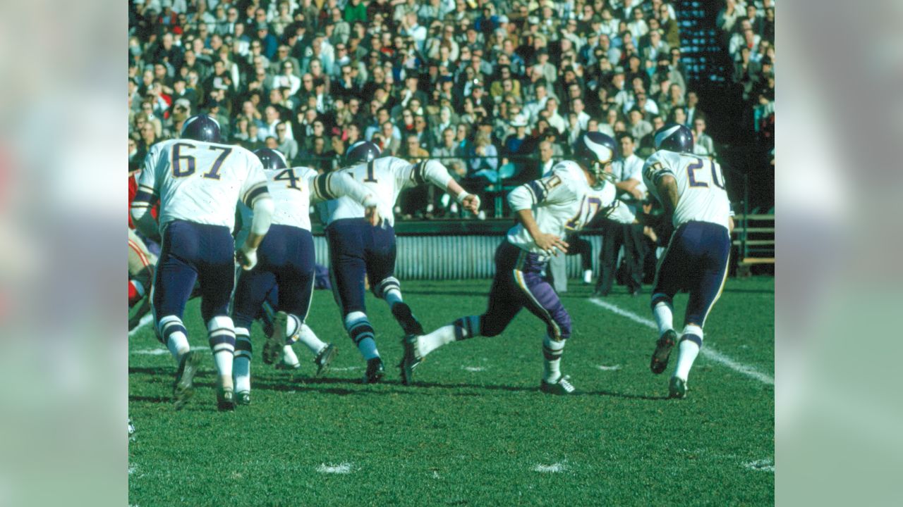 Vikings unveil Fran Tarkenton-era classic throwback uniforms - BVM