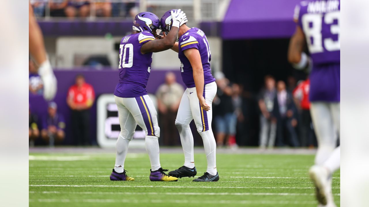 Meet at the Quarterback 2.0: Za'Darius Smith and Danielle Hunter can be an  elite duo - Sports Illustrated Minnesota Vikings News, Analysis and More