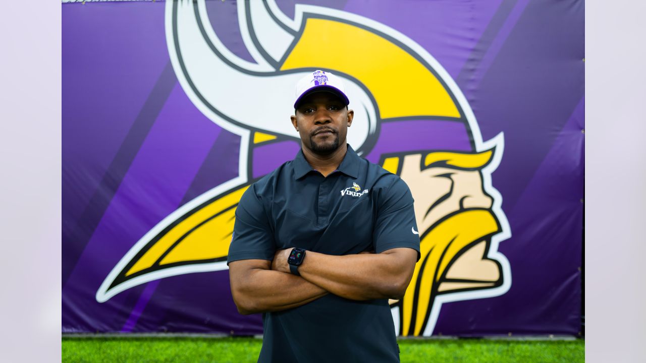 Vikings' Brian Flores is on the hunt for defensive identity - Sports  Illustrated Minnesota Sports, News, Analysis, and More