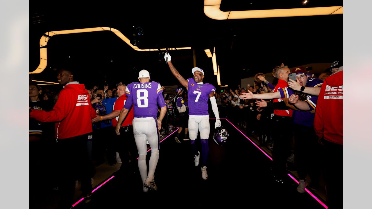 Vikings hold off Cardinals 34-26 for 5th straight win, improve to 6-1