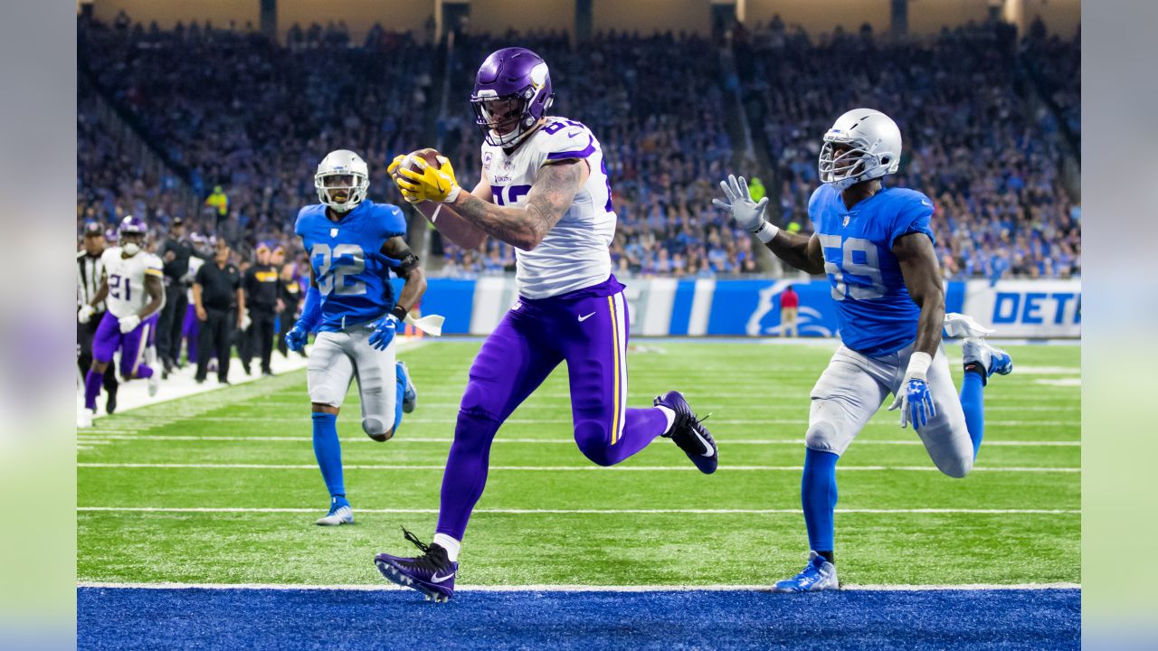 NFL Expert Picks: Vikings Favored Against Lions in Week 3