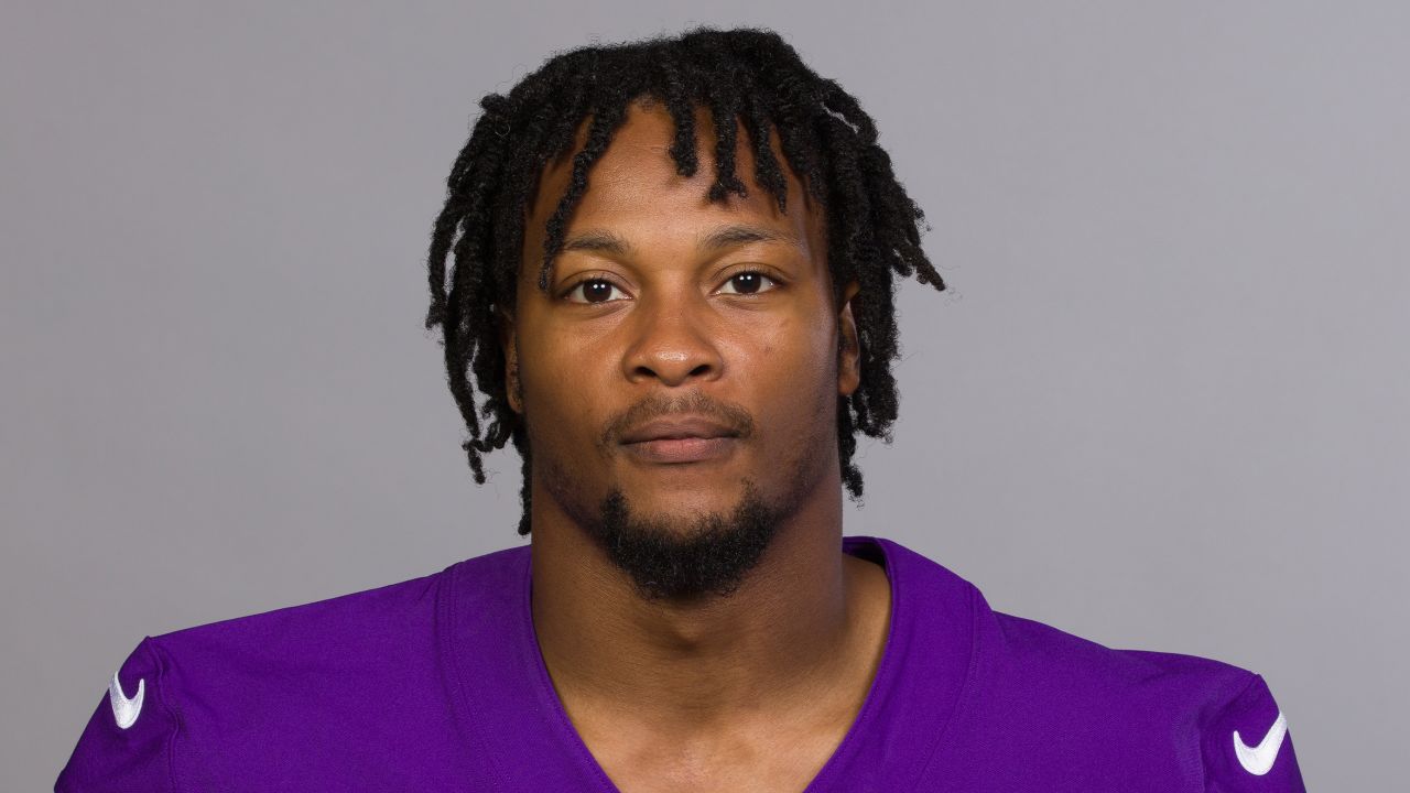 Vikings' Cameron Dantzler carted off with neck injury following inadvertent  collision against Packers