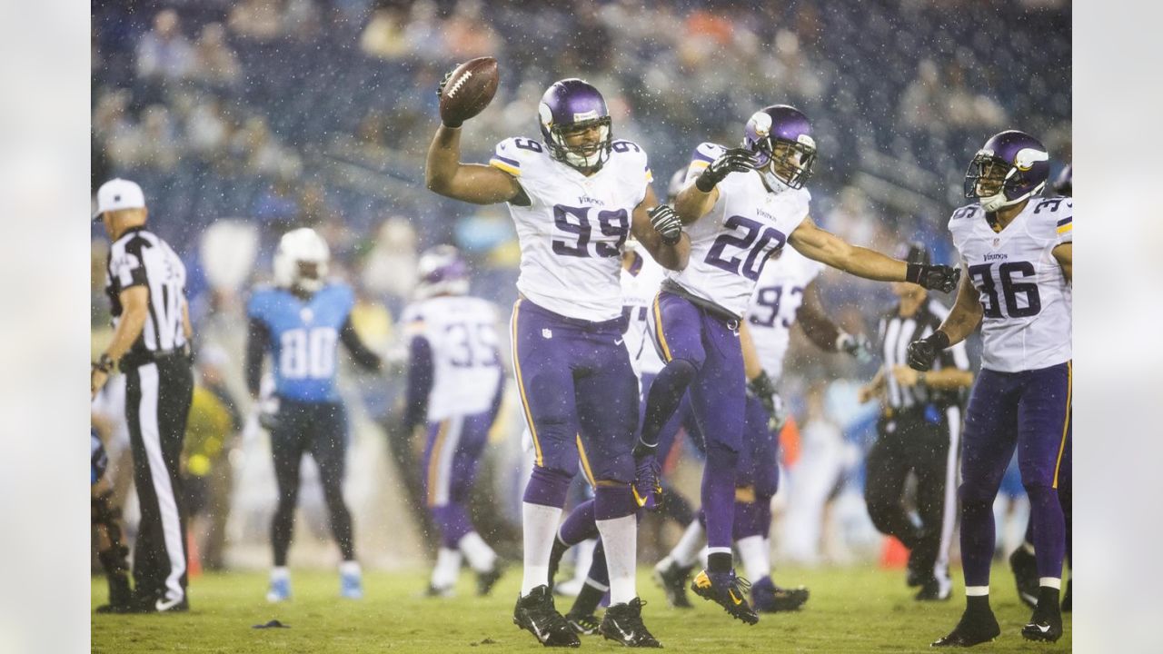 Tennessee Titans tight end Chigoziem Okonkwo (85) in action during the  first half of an NFL preseason football game against the Minnesota Vikings,  Saturday, Aug. 19, 2023 in Minneapolis. Tennessee won 24-16. (