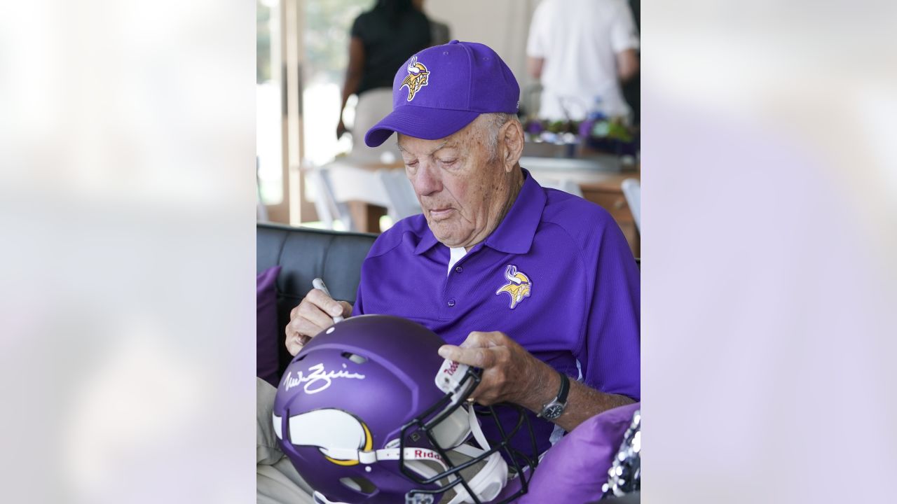 Bud Grant, Longtime Minnesota Vikings Coach, Dies at 95 - The New