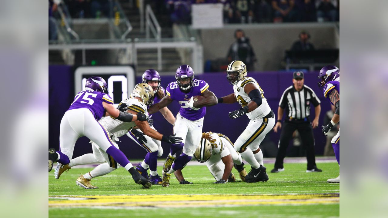 Fumbles, penalties doom Saints in 28-25 loss to Vikings