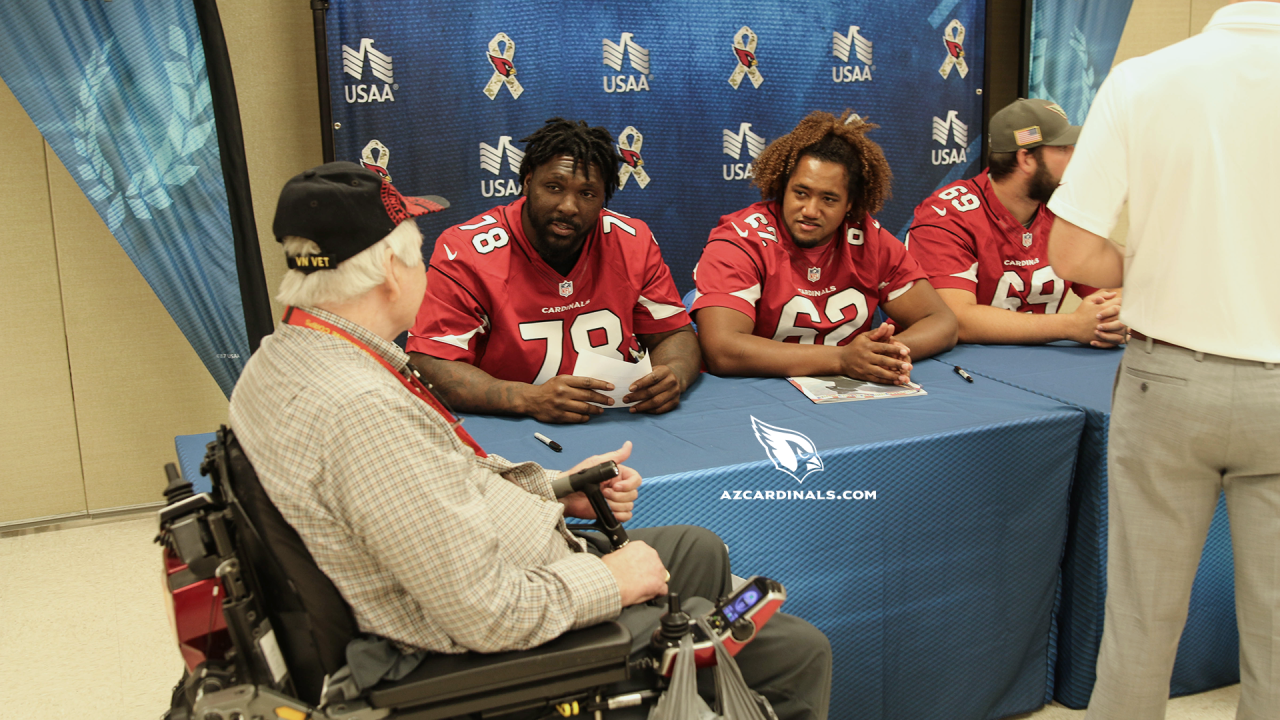 Cardinals visit Phoenix VA to acknowledge vets