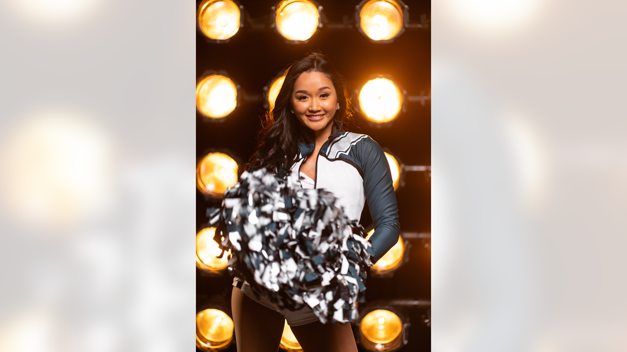 13 Philadelphia Eagles Cheerleaders are Pursuing STEM Careers - Science  Cheerleaders