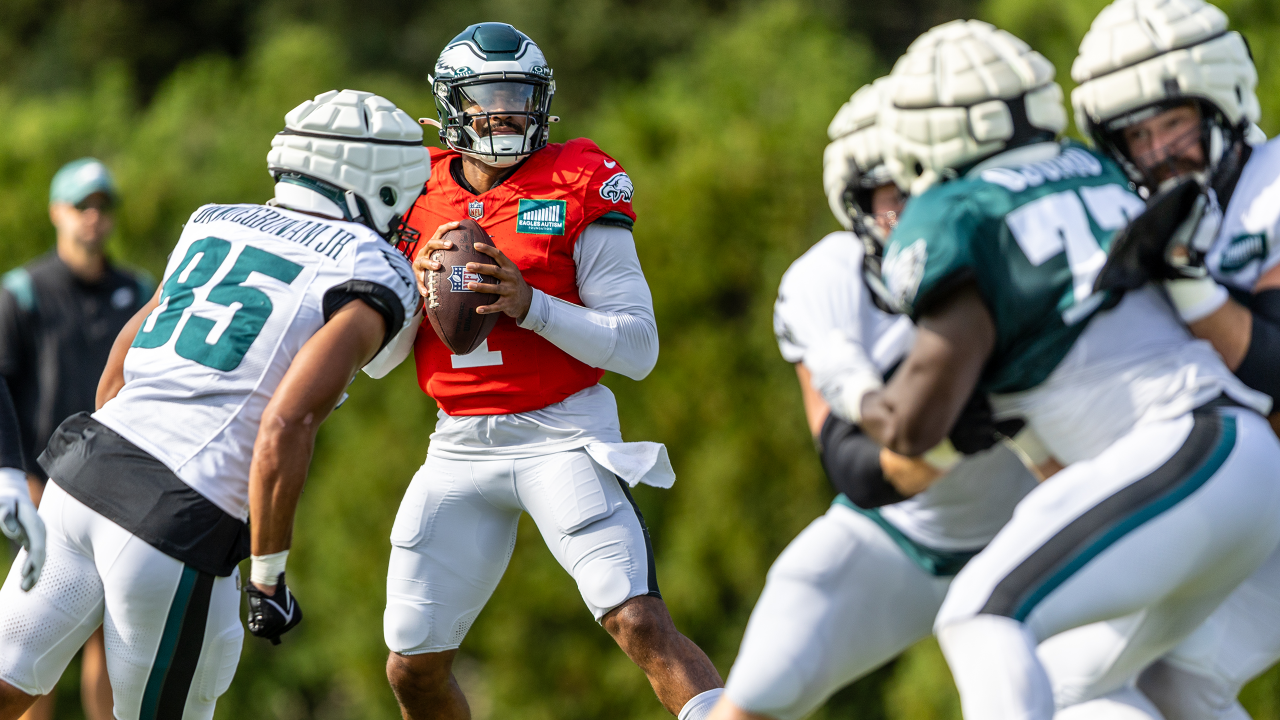 Eagles-Buccaneers Game Preview: 5 questions and answers with the Week 3  enemy - Bleeding Green Nation