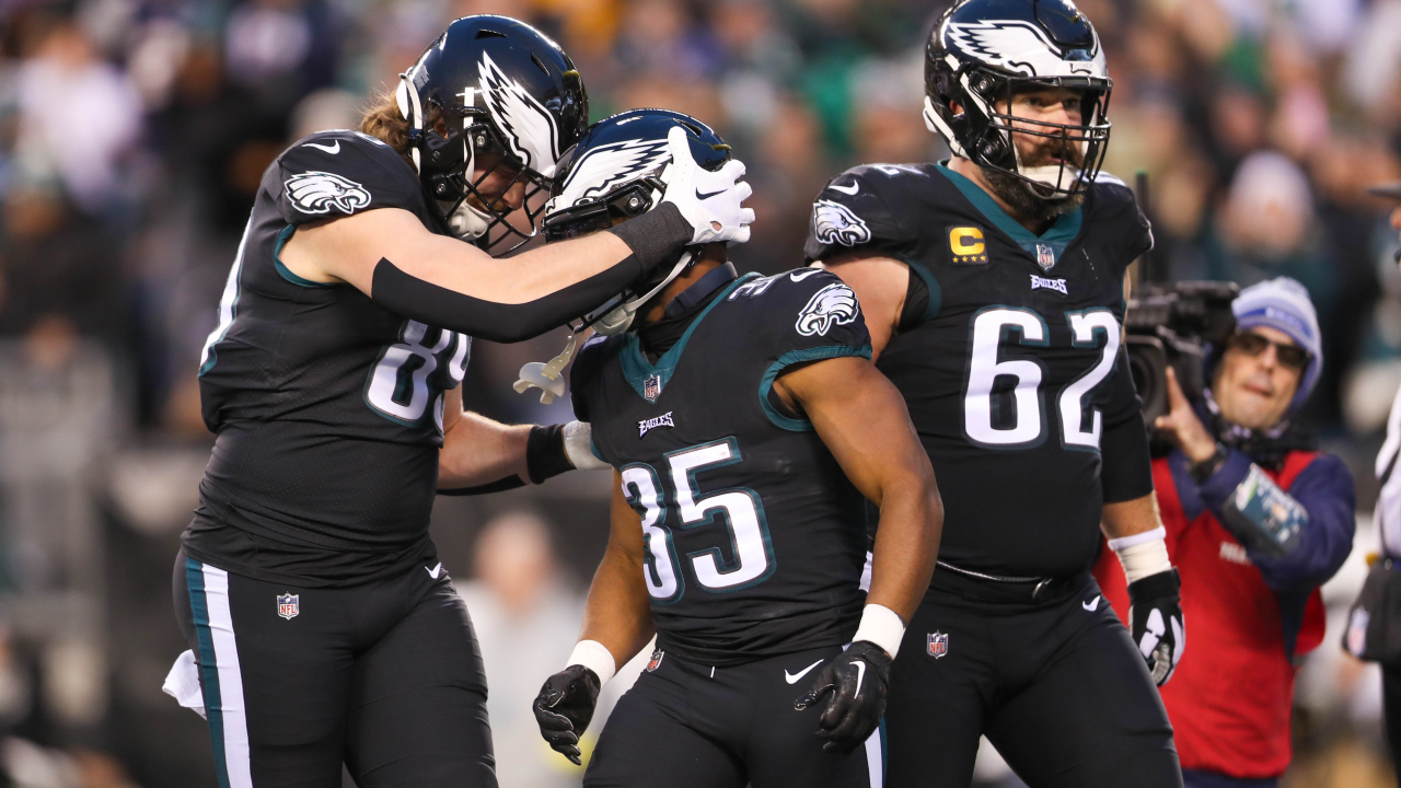 Photos from the Eagles' Week 18 win over the Giants
