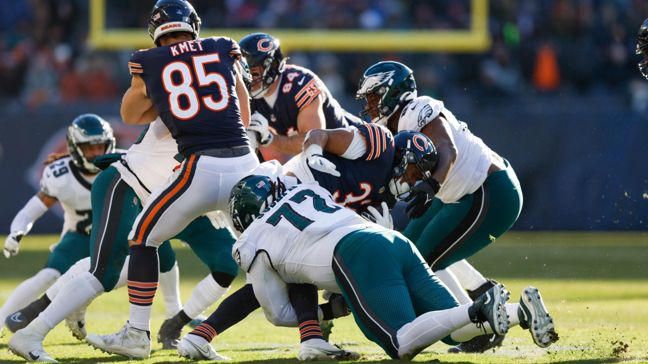 Bears beat Eagles 34-28