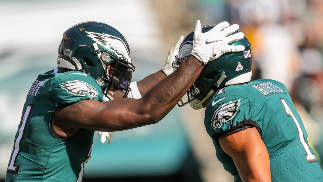 Philadelphia Eagles mascot Swoop, dressed as Batman, looks on during the  NFL football game against the Jacksonville Jaguar, Sunday, Oct. 2, 2022, in  Philadelphia. (AP Photo/Chris Szagola Stock Photo - Alamy