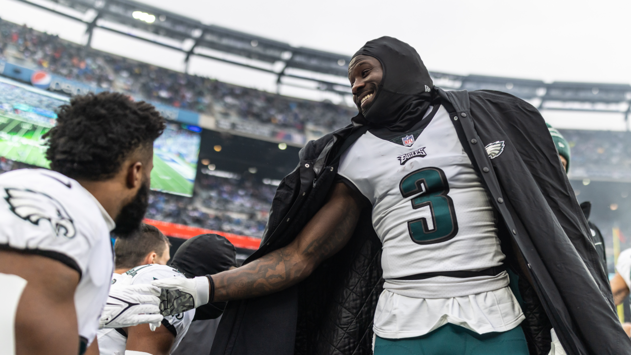 Nakobe Dean calling plays for Eagles defense as LB patiently waited to show  franchise what he can do 