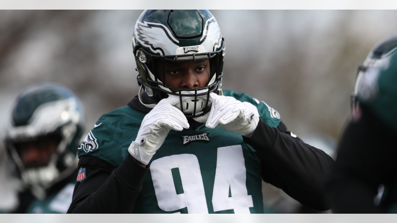 Philadelphia Eagles Central on X: The #Eagles initial 53-man roster: QB  (3) Jalen Hurts Marcus Mariota Tanner McKee RB (4) D'Andre Swift Kenneth  Gainwell Rashaad Penny Boston Scott WR (4) A.J. Brown