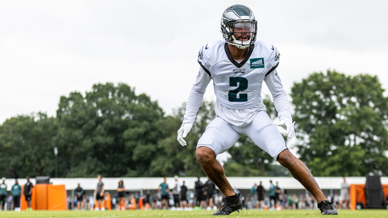 Painting Eagles CB Darius Slay on a Philadelphia Eagles jersey