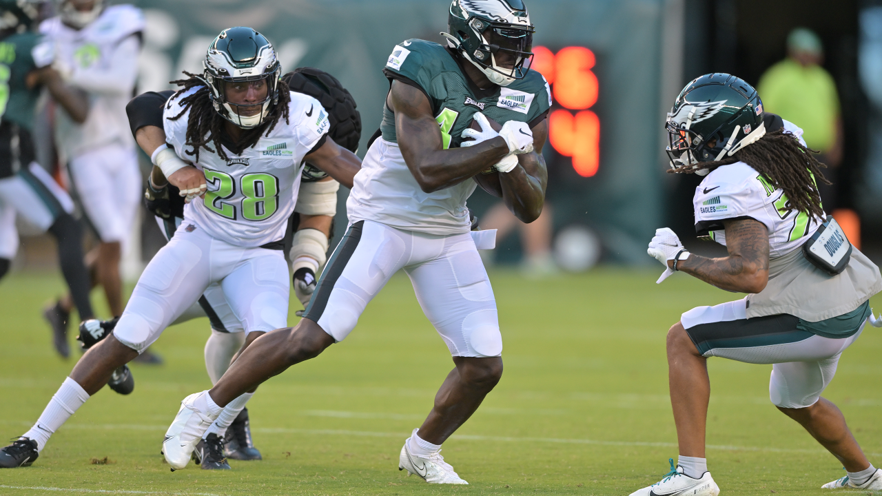 Eagles Training Camp Practice Notes: Flashes from A.J. Brown, Jordan Davis,  and others - Bleeding Green Nation