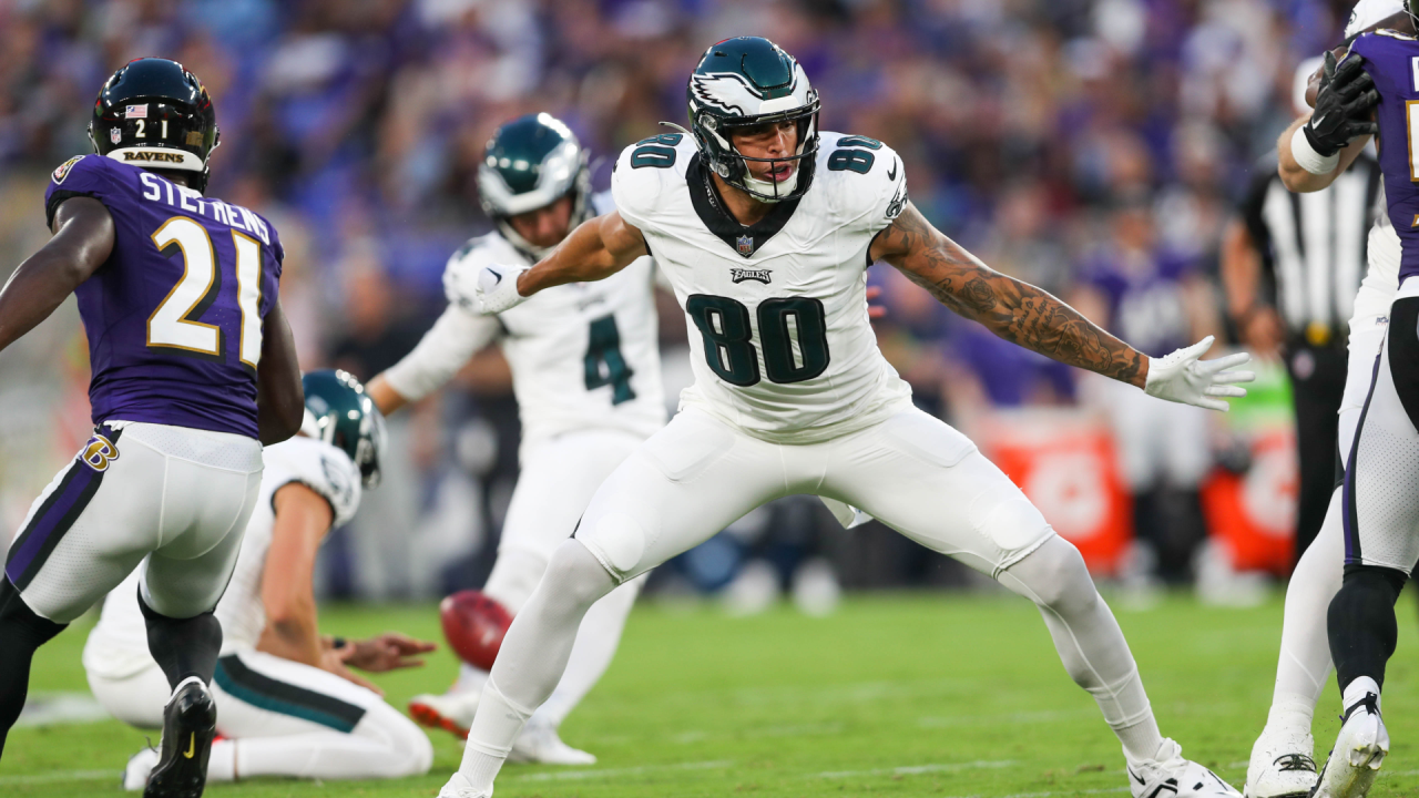 Philadelphia Eagles long snapper Rick Lovato stands on the field before an  NFL preseason football game against the Cleveland Browns in Cleveland,  Sunday, Aug. 21, 2022. (AP Photo/Ron Schwane Stock Photo - Alamy