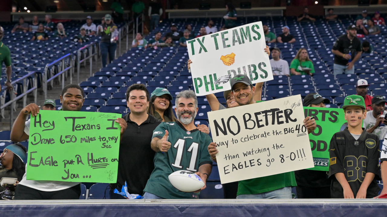 Eagles roll past Texans for first 8-0 start in franchise history