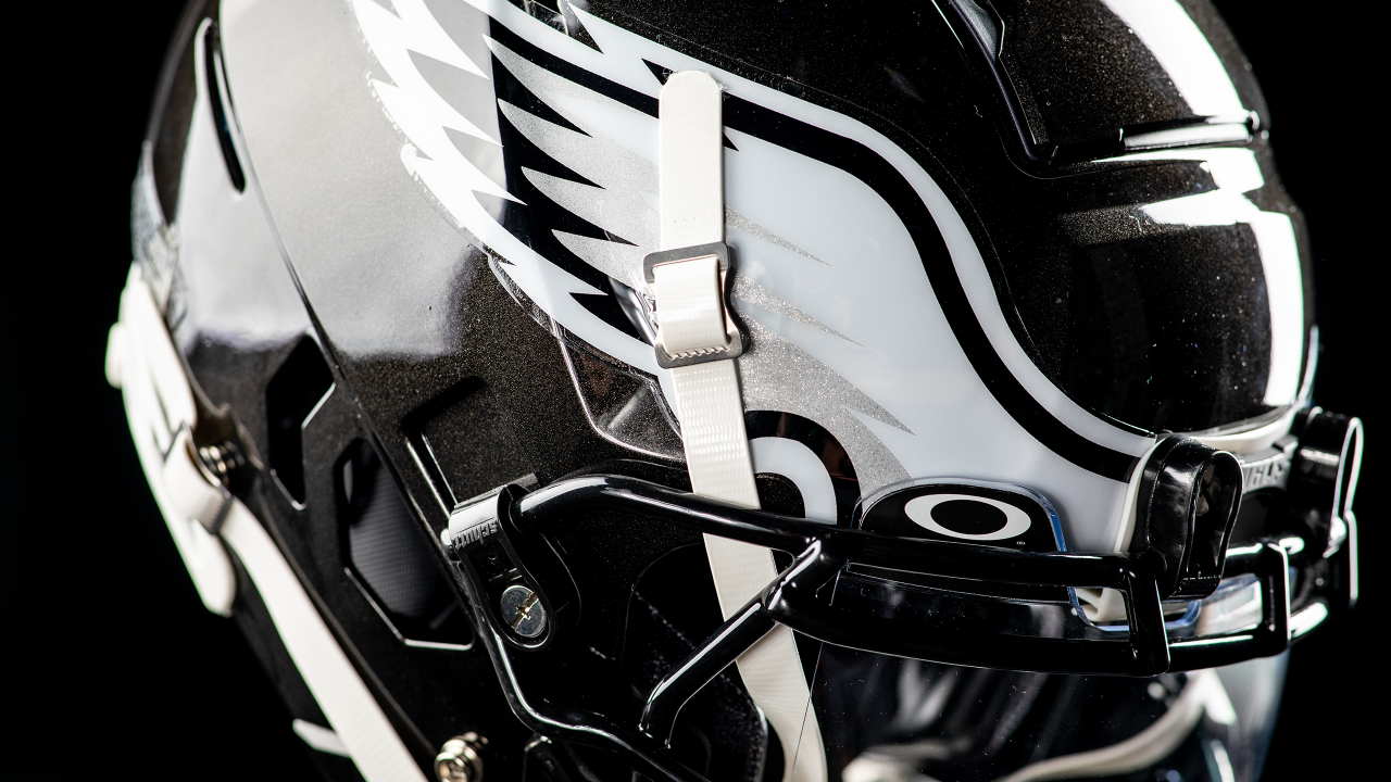 Philadelphia Eagles Unveil New Black Helmets 