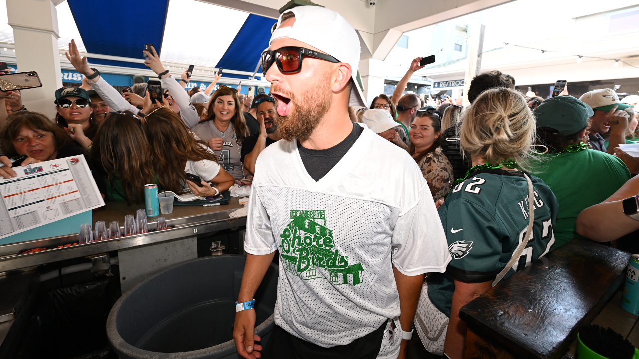 Watch Eagles' Jason Kelce chug beers and tend bar at Jersey Shore fundraiser